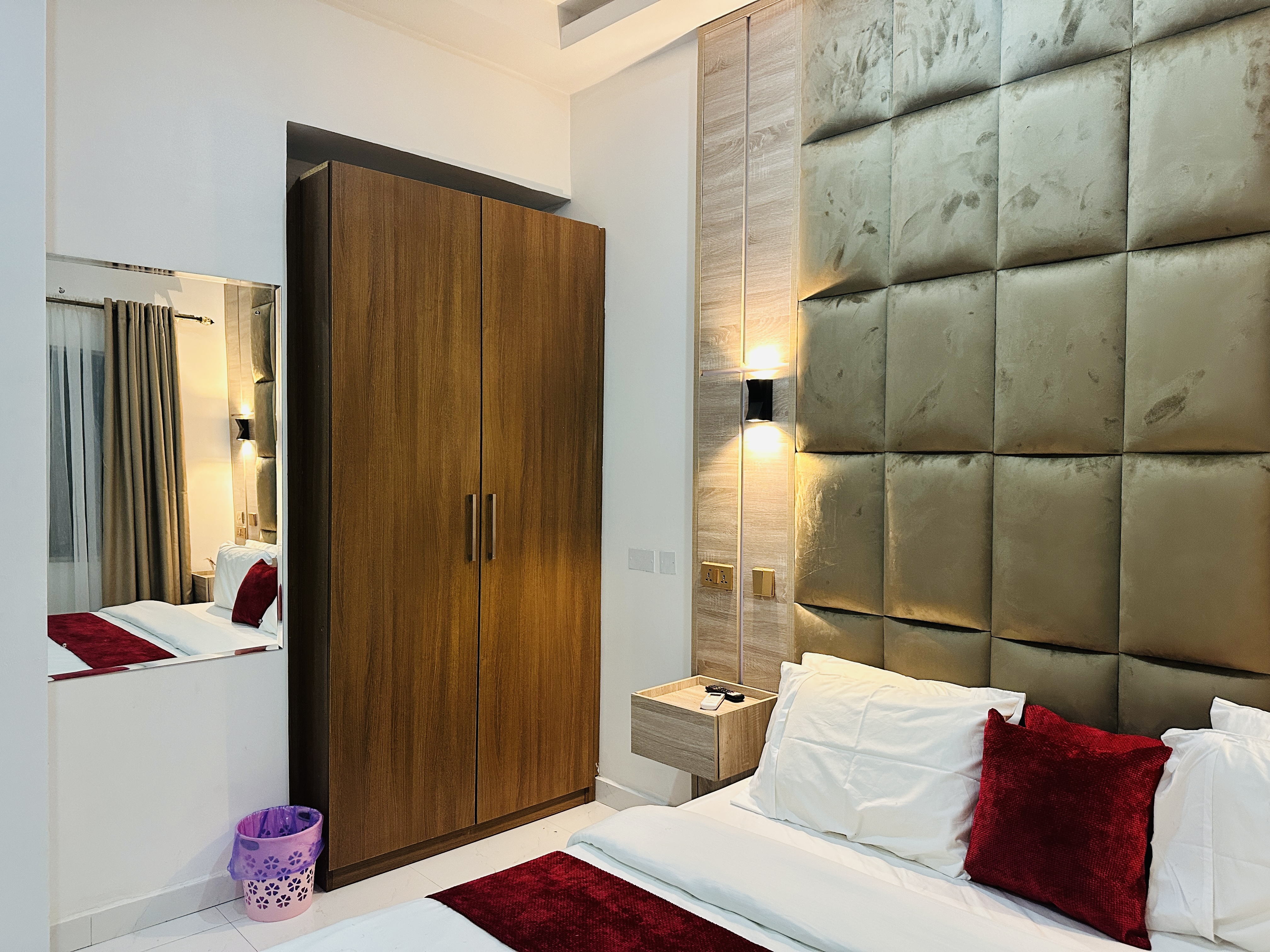 Ruby by Gemmes Apartment