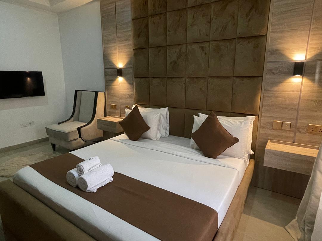 Sunstone by Gemmes Apartment