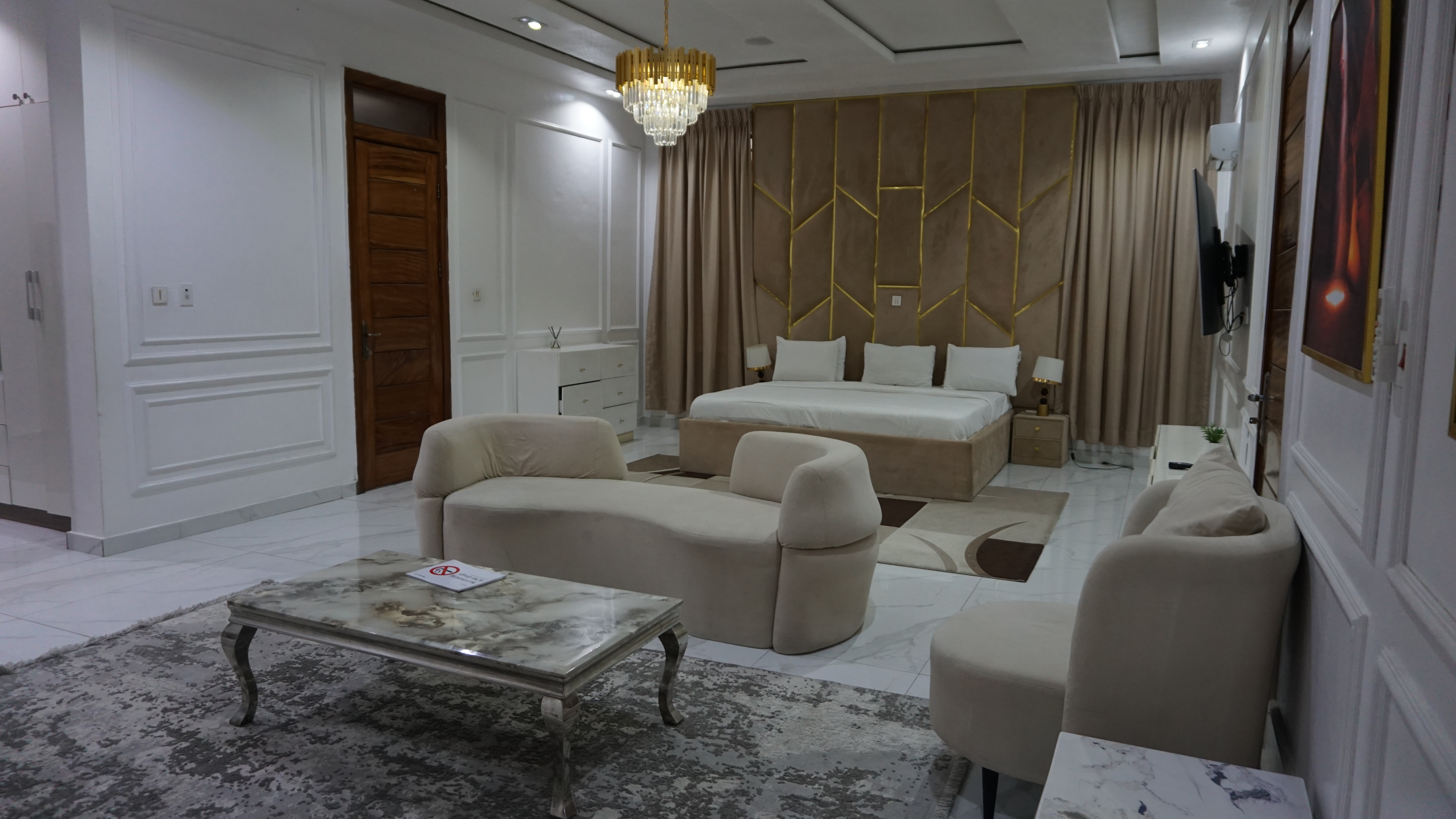 Paris Villa Apartment