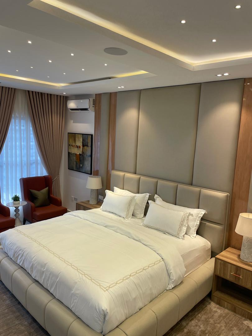 Green Oak Apartments