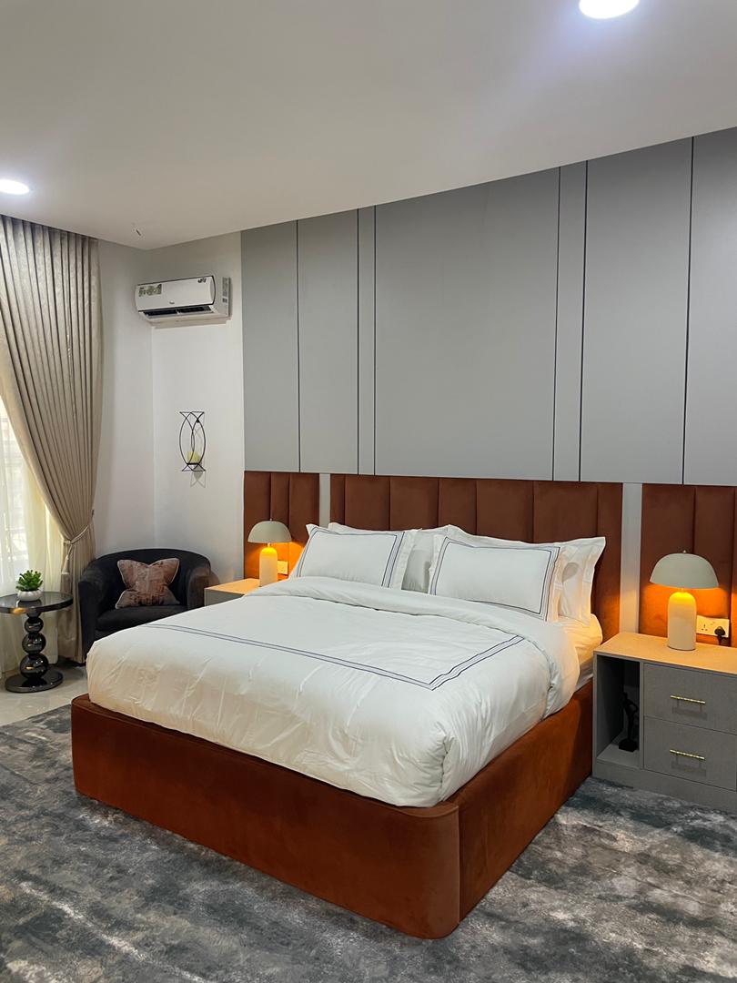 Green Oak Apartments