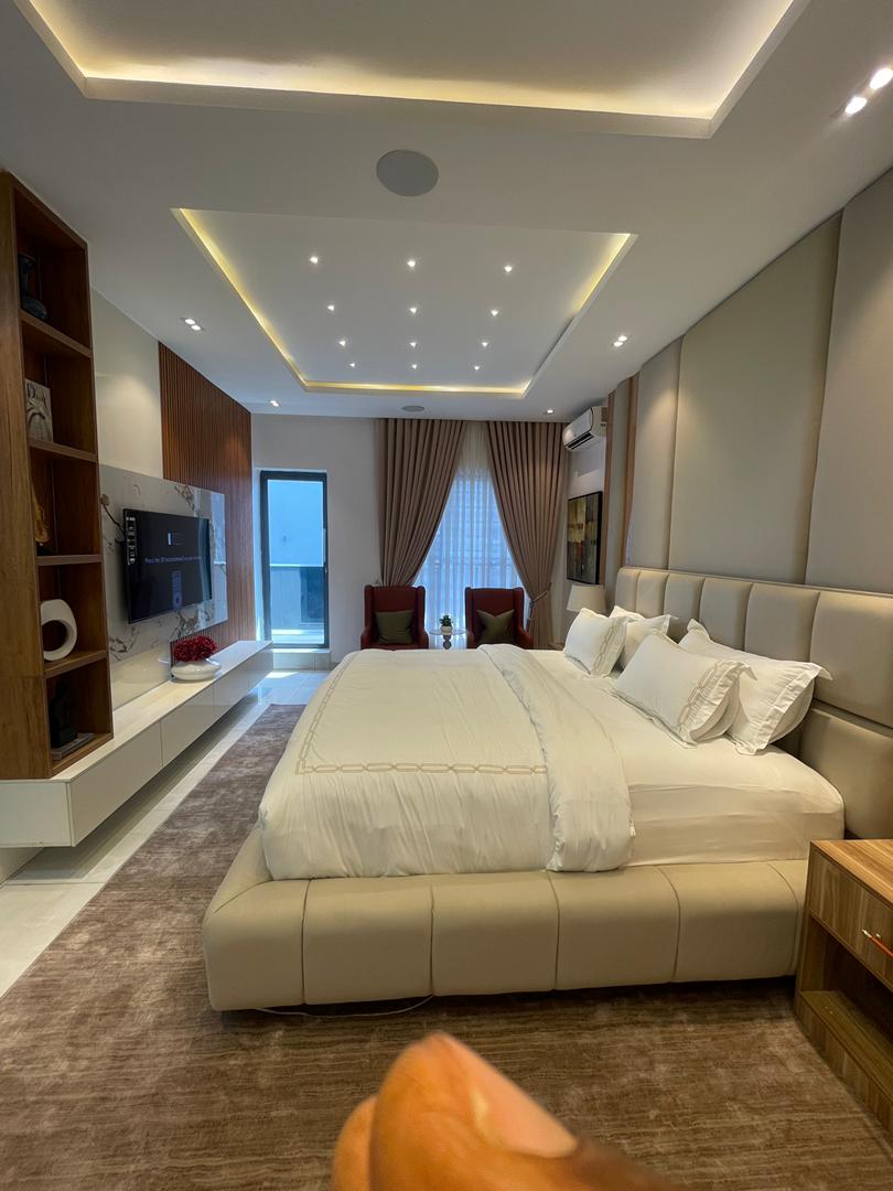 Green Oak Apartments